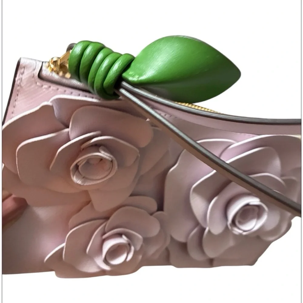 KATE SPADE Flora Wristlet